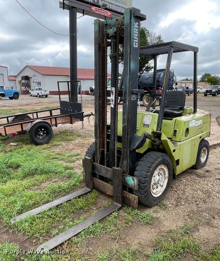 image for item DN4655 Clark C500-YS60  forklift