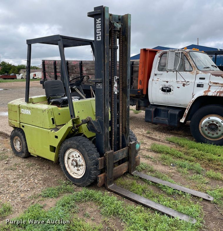 image for item DN4655 Clark C500-YS60  forklift