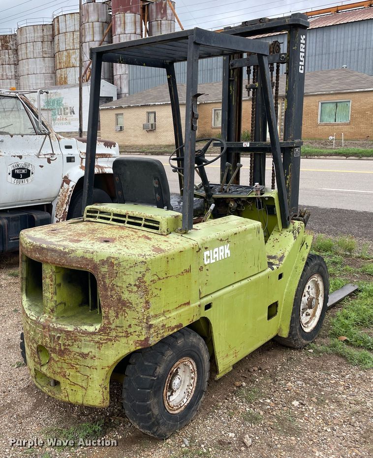 image for item DN4655 Clark C500-YS60  forklift