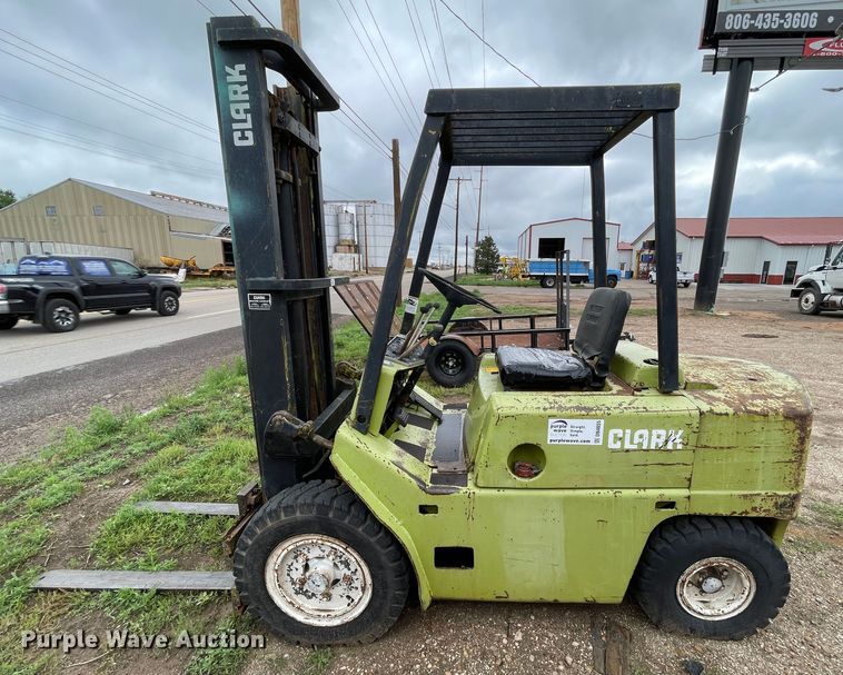 image for item DN4655 Clark C500-YS60  forklift