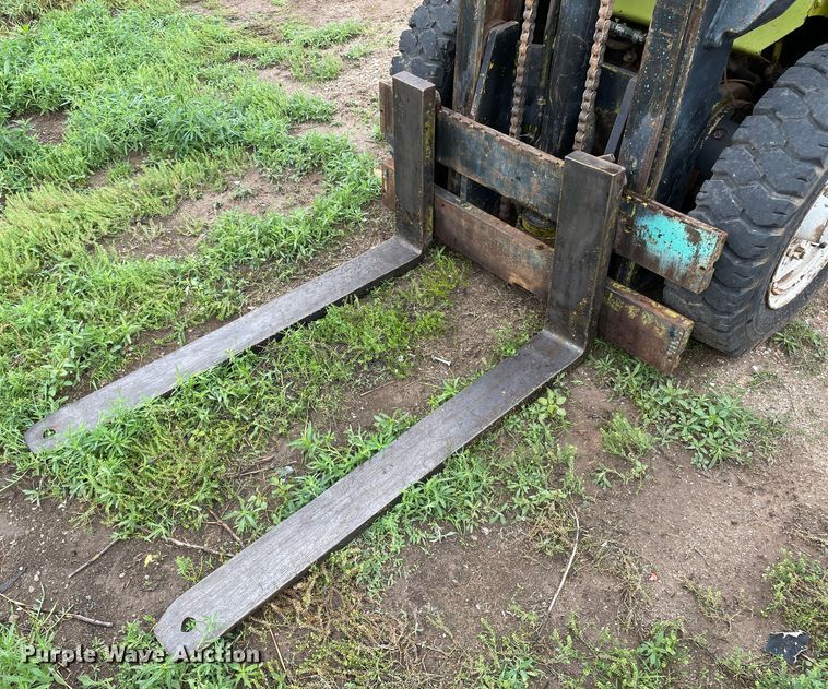 image for item DN4655 Clark C500-YS60  forklift