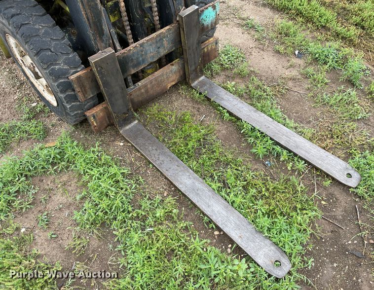 image for item DN4655 Clark C500-YS60  forklift