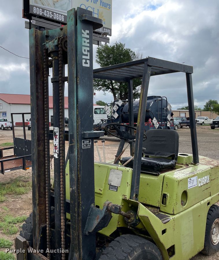 image for item DN4655 Clark C500-YS60  forklift