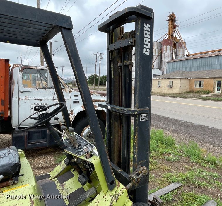image for item DN4655 Clark C500-YS60  forklift