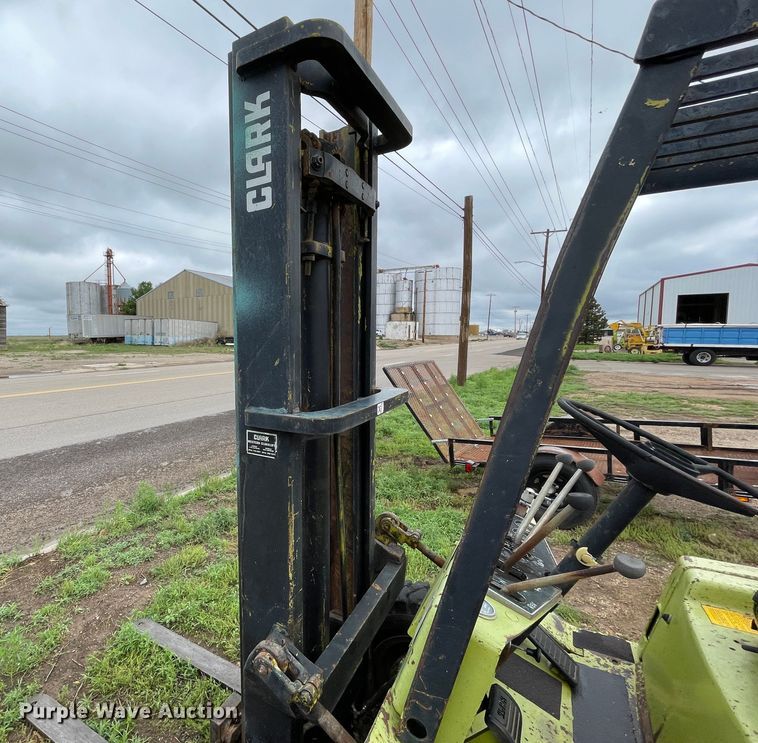 image for item DN4655 Clark C500-YS60  forklift