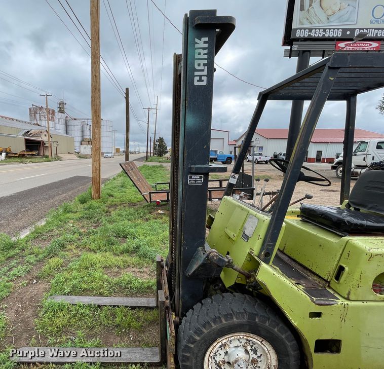 image for item DN4655 Clark C500-YS60  forklift