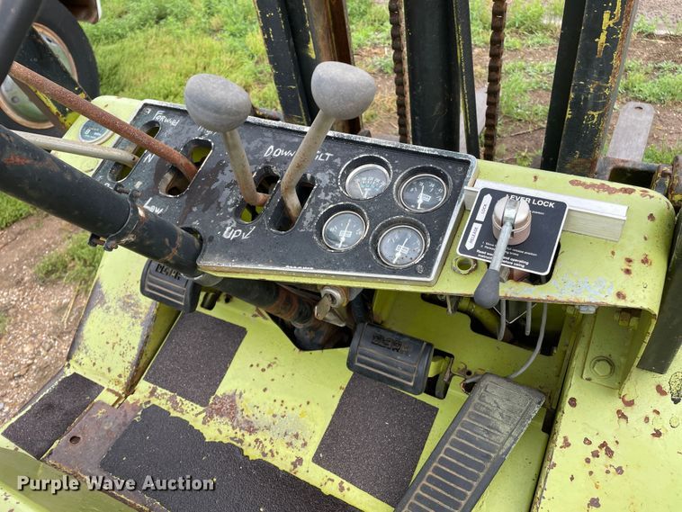 image for item DN4655 Clark C500-YS60  forklift