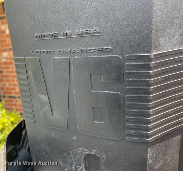 image for item DN4664 1990 Champion  boat