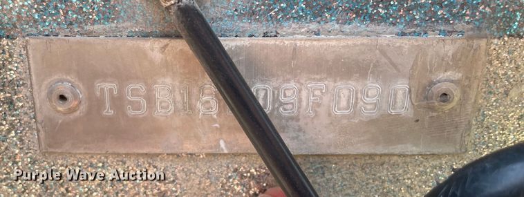 image for item DN4664 1990 Champion  boat