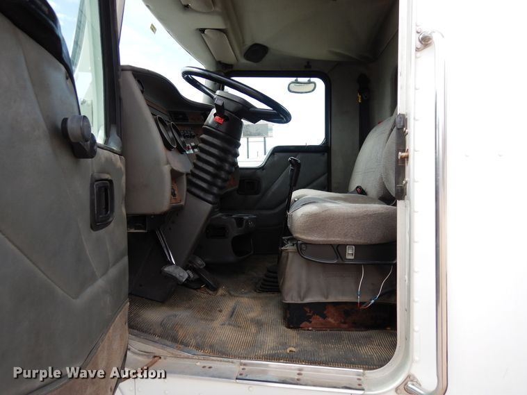 image for item DN6319 2003 Kenworth T300  rollback truck