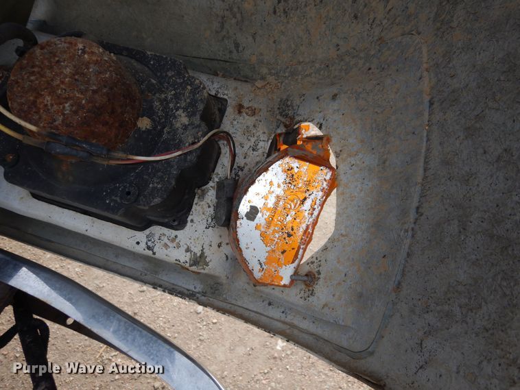 image for item DN6319 2003 Kenworth T300  rollback truck