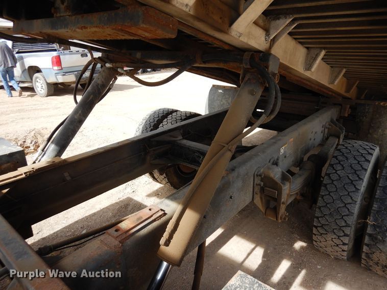 image for item DN6319 2003 Kenworth T300  rollback truck