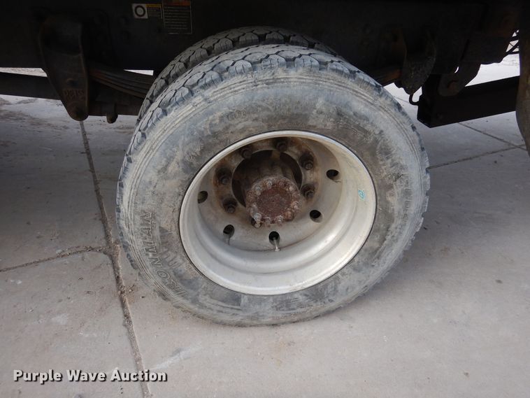 image for item DN6319 2003 Kenworth T300  rollback truck