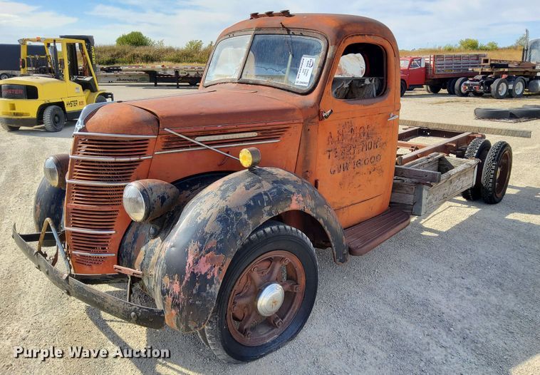 image for item DN6893 1936 International D30  truck cab and chassis