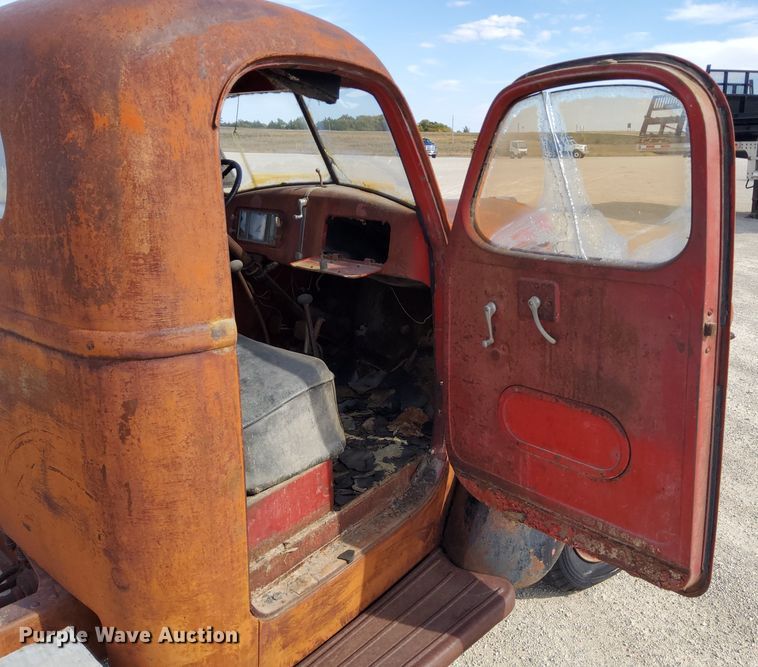 image for item DN6893 1936 International D30  truck cab and chassis