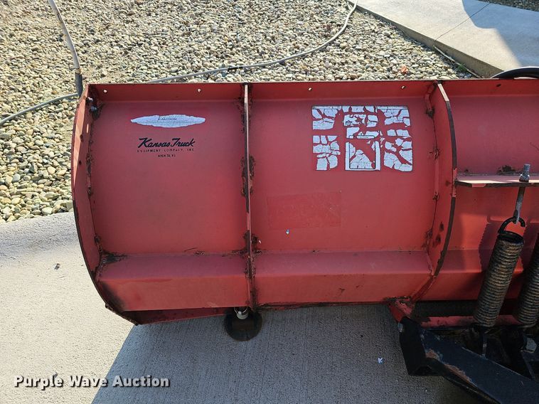 image for item DO2670 Boss  skid steer snow plow