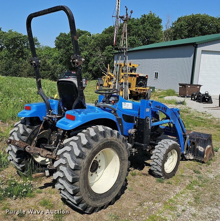 image for item DO2688 New Holland TC34DA  MFWD tractor