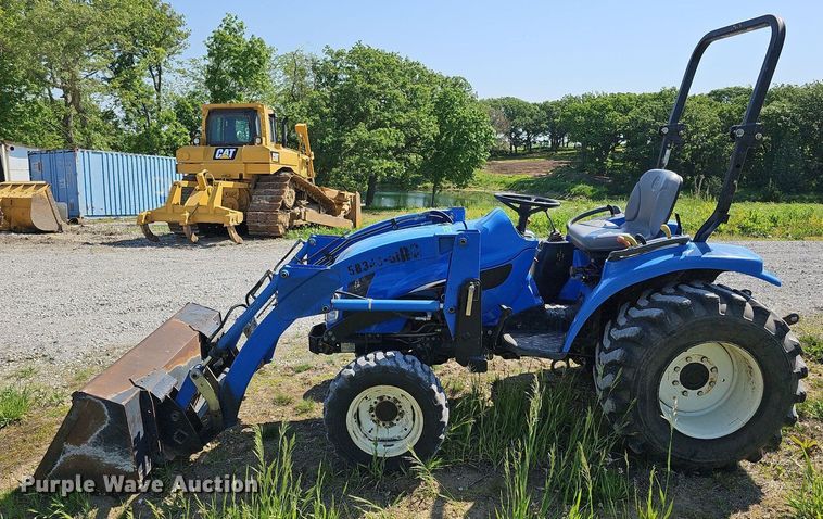 image for item DO2688 New Holland TC34DA  MFWD tractor