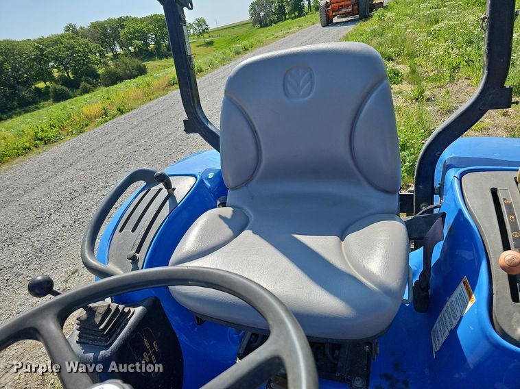 image for item DO2688 New Holland TC34DA  MFWD tractor