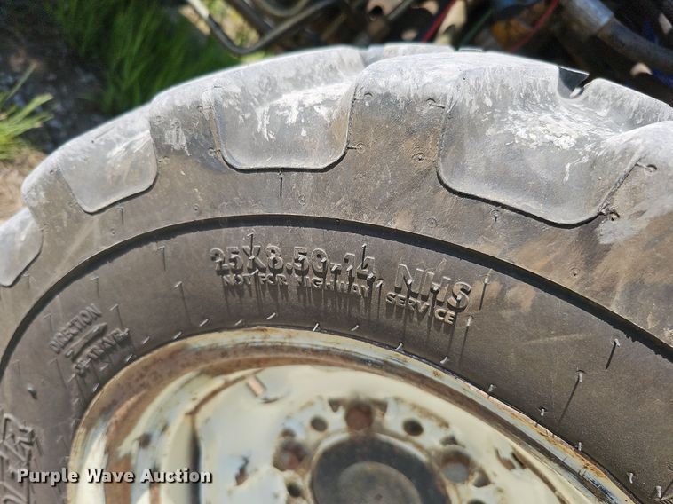 image for item DO2688 New Holland TC34DA  MFWD tractor