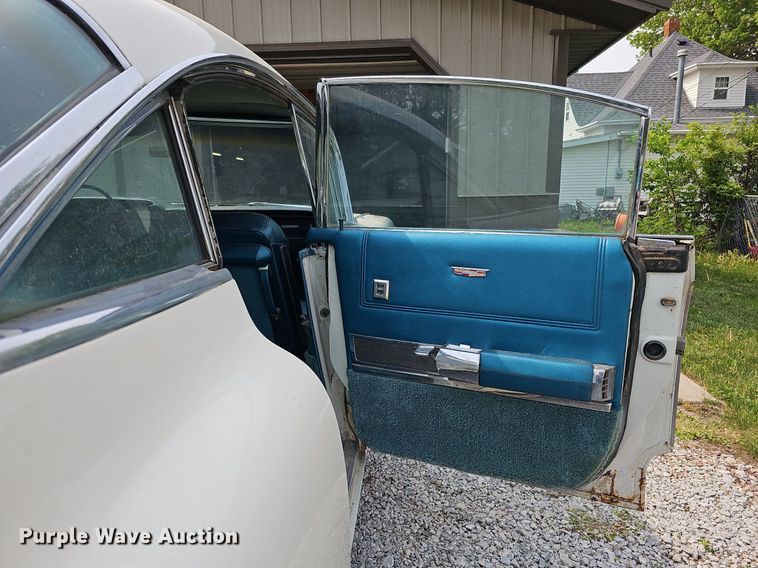 image for item DO4404 1960 Cadillac  sedan