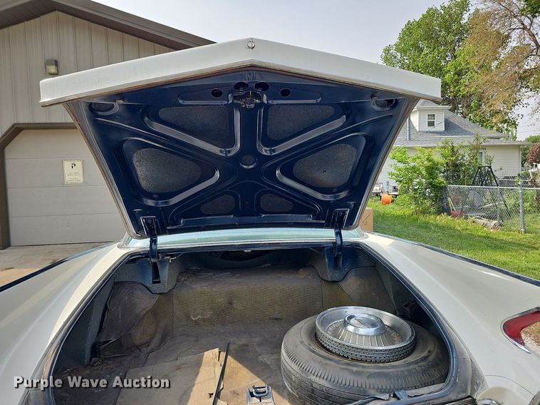 image for item DO4404 1960 Cadillac  sedan