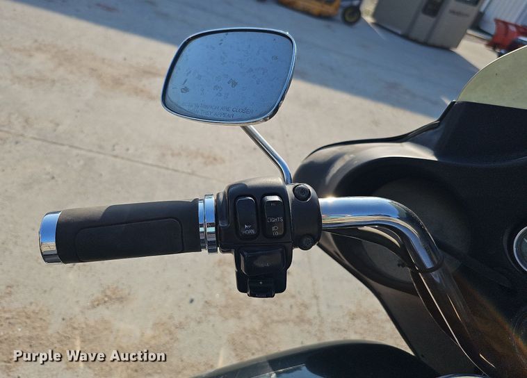 image for item DO4415 1999 Harley Davidson Electra Glide Classic  motorcycle