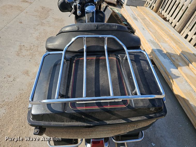 image for item DO4415 1999 Harley Davidson Electra Glide Classic  motorcycle