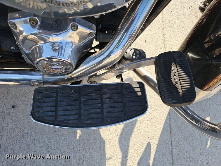 image for item DO4415 1999 Harley Davidson Electra Glide Classic  motorcycle