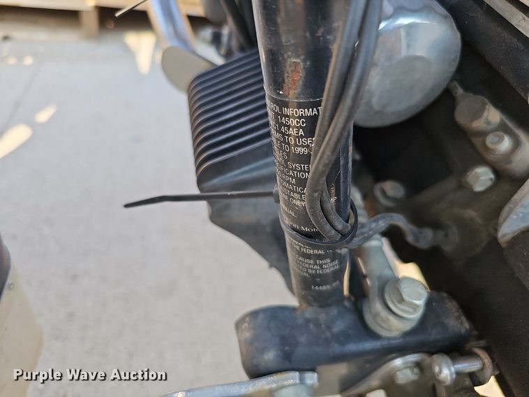 image for item DO4415 1999 Harley Davidson Electra Glide Classic  motorcycle