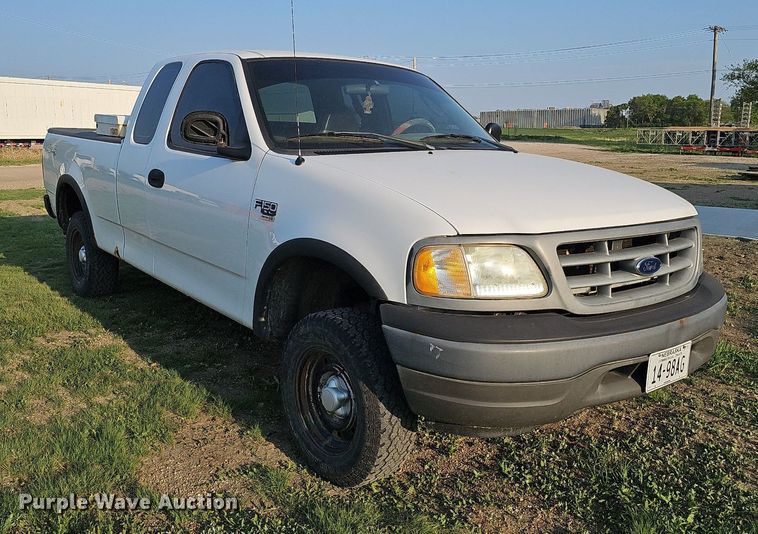 image for item DO4418 2003 Ford F150 XL  SuperCab pickup truck