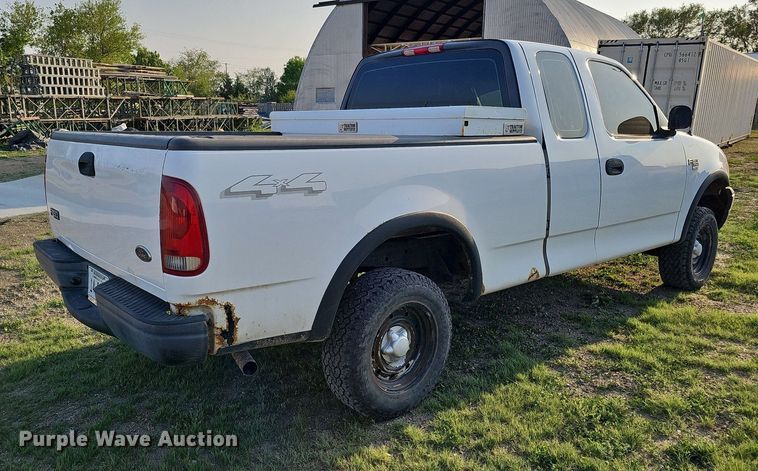 image for item DO4418 2003 Ford F150 XL  SuperCab pickup truck