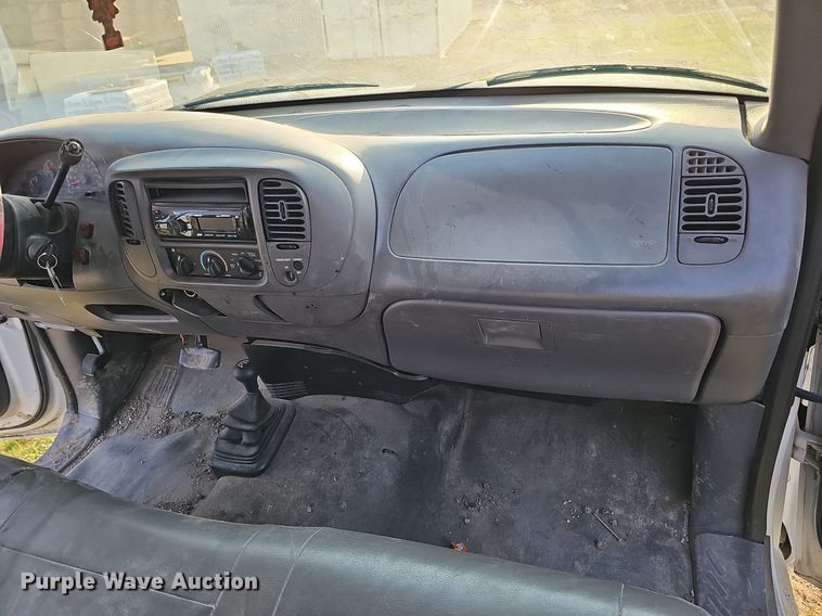 image for item DO4418 2003 Ford F150 XL  SuperCab pickup truck