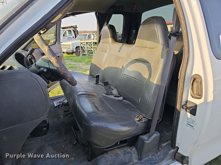 image for item DO4418 2003 Ford F150 XL  SuperCab pickup truck