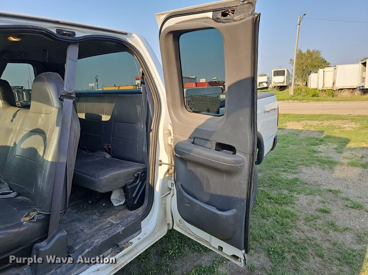 image for item DO4418 2003 Ford F150 XL  SuperCab pickup truck