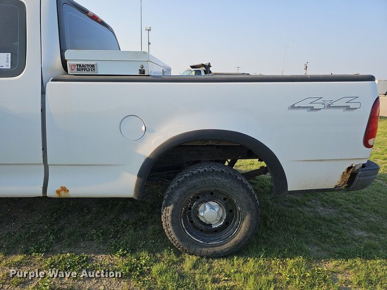 image for item DO4418 2003 Ford F150 XL  SuperCab pickup truck