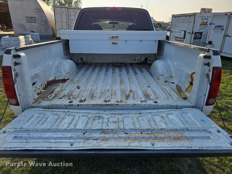 image for item DO4418 2003 Ford F150 XL  SuperCab pickup truck