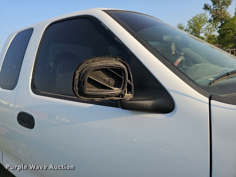 image for item DO4418 2003 Ford F150 XL  SuperCab pickup truck