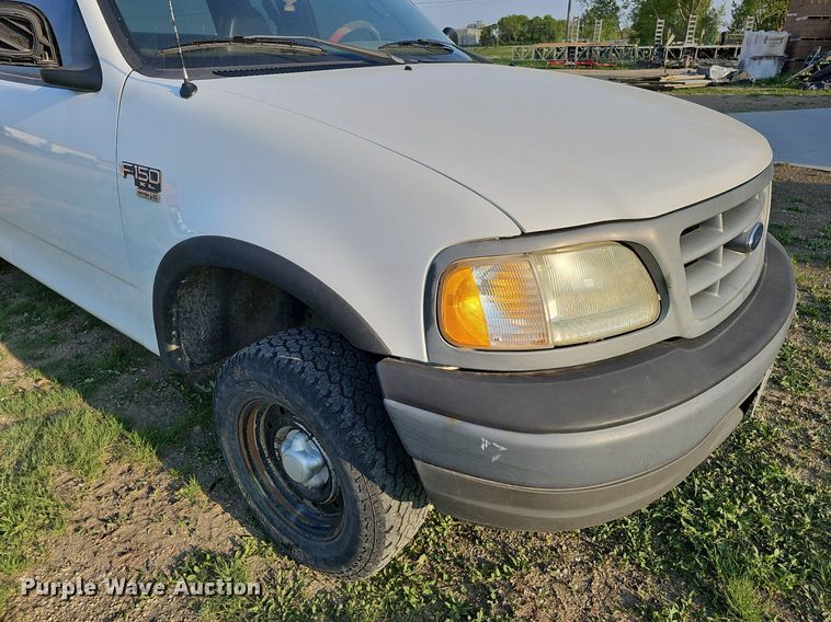 image for item DO4418 2003 Ford F150 XL  SuperCab pickup truck