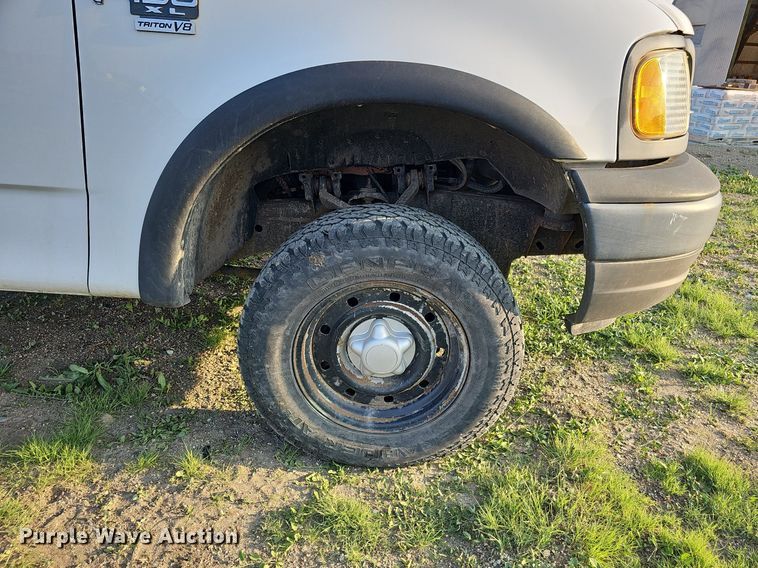 image for item DO4418 2003 Ford F150 XL  SuperCab pickup truck