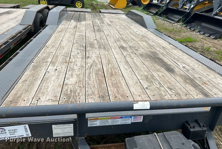 image for item DO5014 2020 Lamar  equipment trailer
