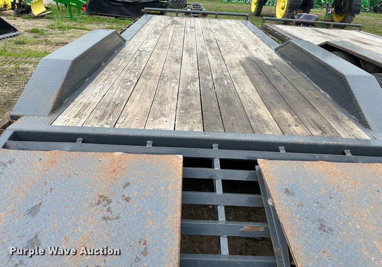 image for item DO5014 2020 Lamar  equipment trailer