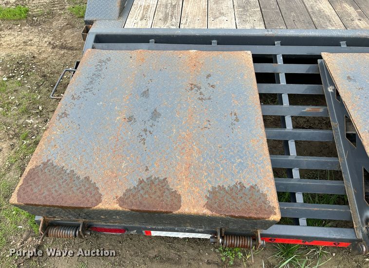 image for item DO5014 2020 Lamar  equipment trailer