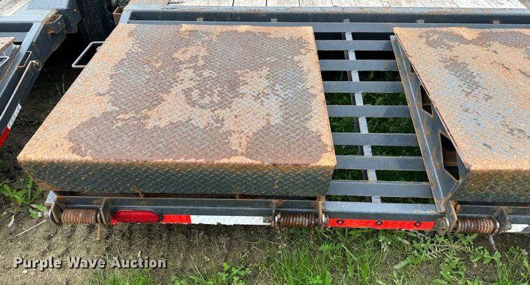 image for item DO5015 2020 Lamar  equipment trailer