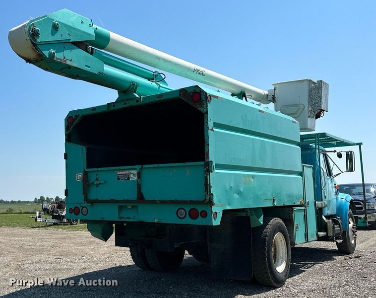image for item DO5026 1996 International 4700  bucket truck