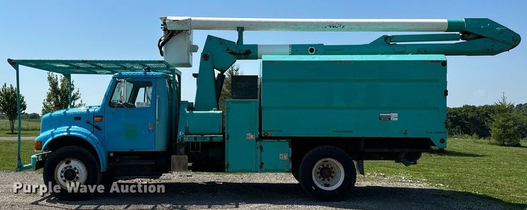 image for item DO5026 1996 International 4700  bucket truck