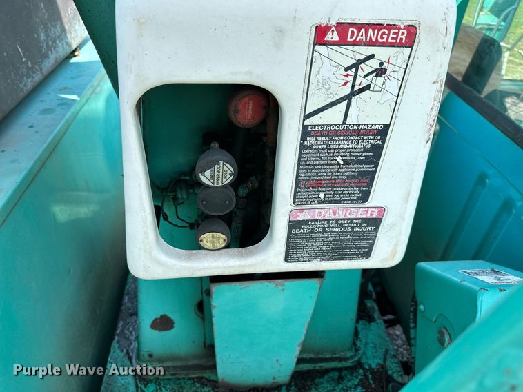 image for item DO5026 1996 International 4700  bucket truck