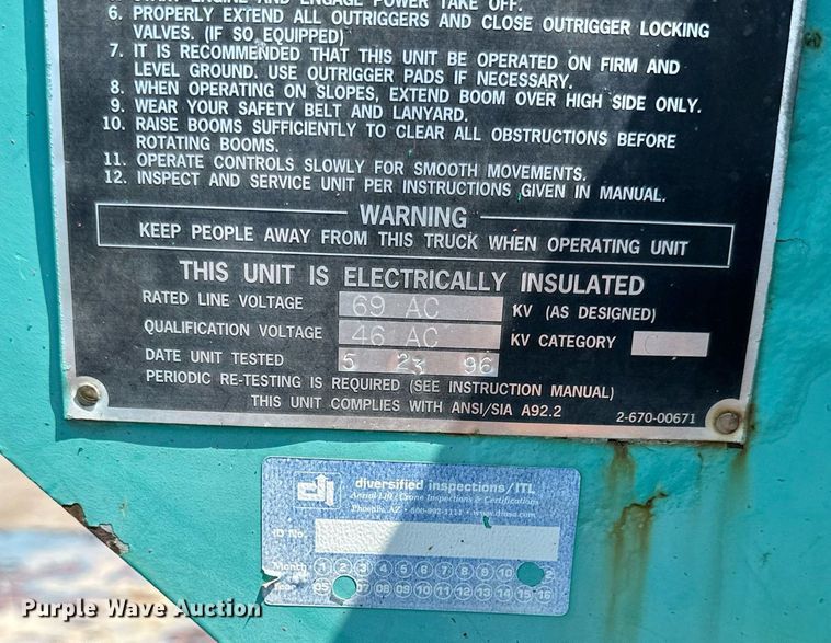 image for item DO5026 1996 International 4700  bucket truck