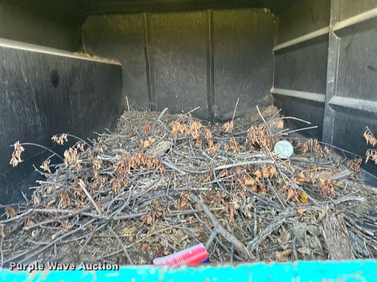 image for item DO5026 1996 International 4700  bucket truck