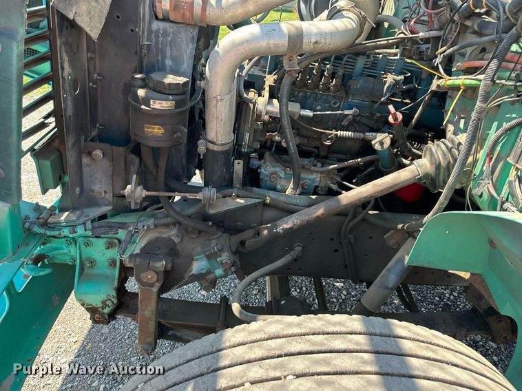 image for item DO5026 1996 International 4700  bucket truck